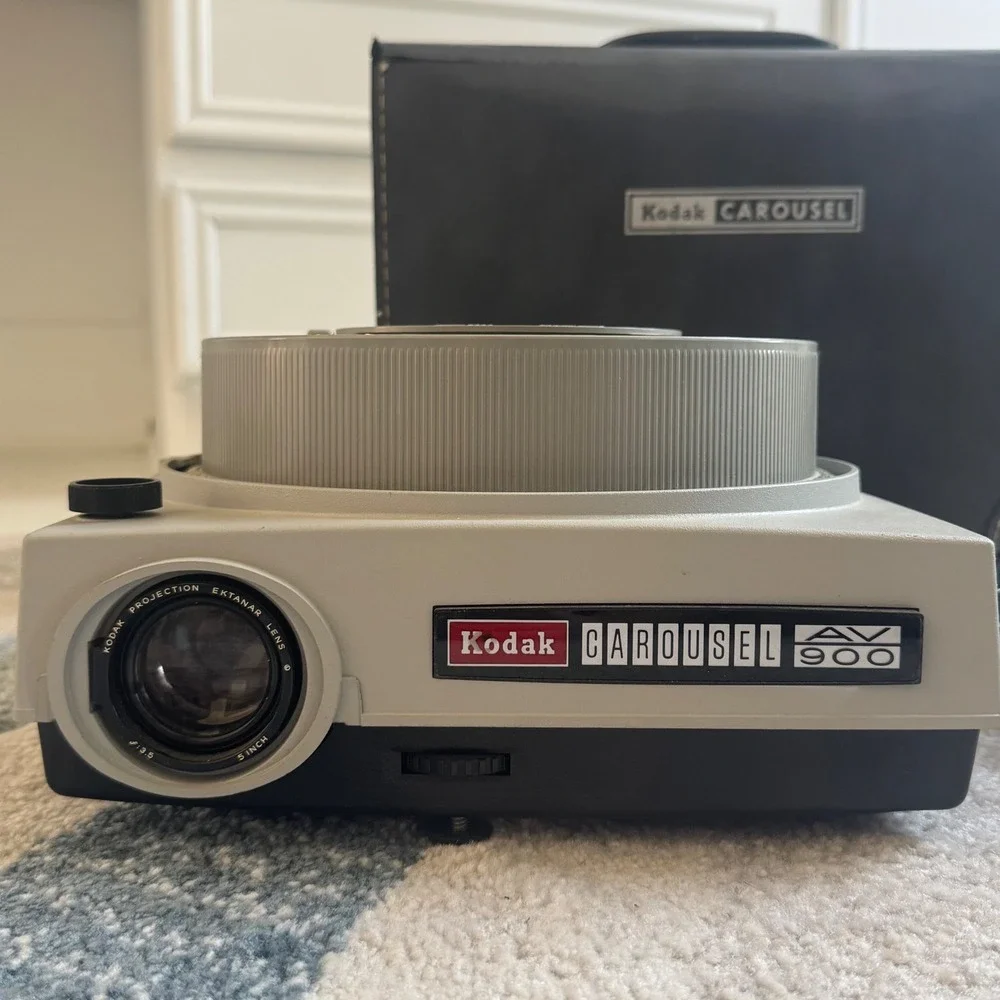 Vintage Kodak Carousel AV 900 Slide Projector with Case Tray Remote Vintage Tech